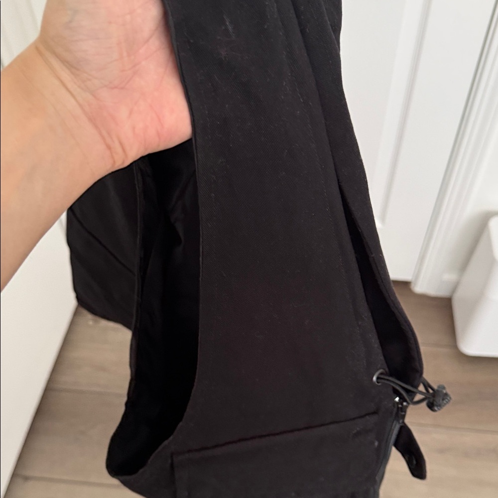 Black Multi Function Utility Vest Converts Into S… - image 6